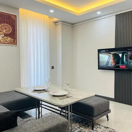 11 Suvari Homes Fast Internet 2 Air Conditioners